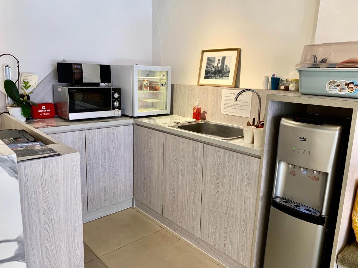 Stay Inn Hostel Джакарта Екстериор снимка
