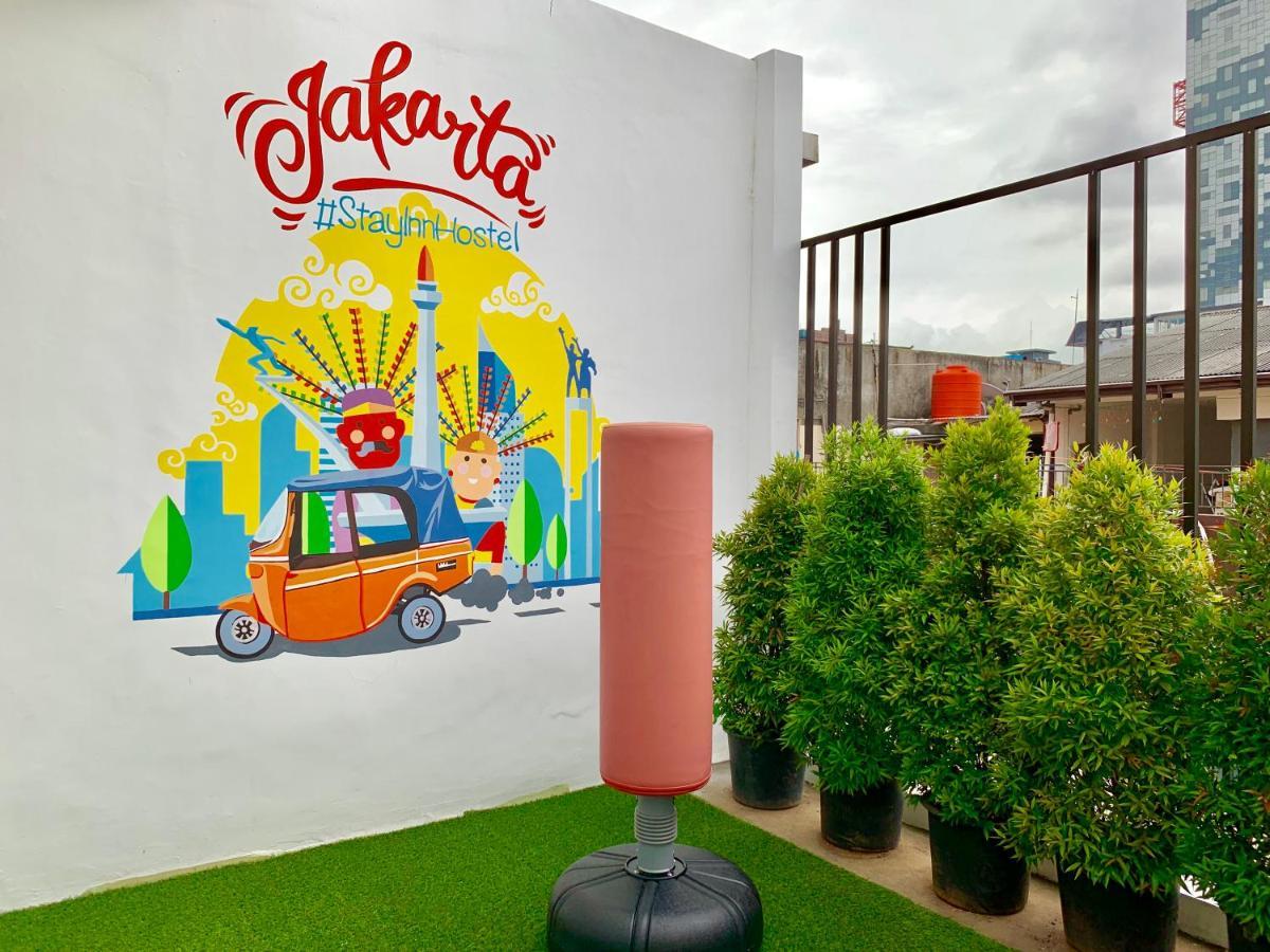 Stay Inn Hostel Джакарта Екстериор снимка