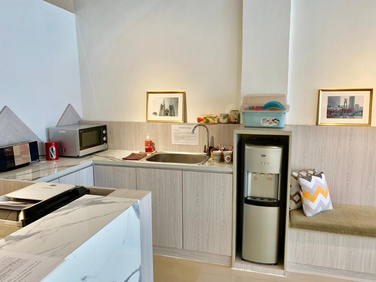 Stay Inn Hostel Джакарта Екстериор снимка